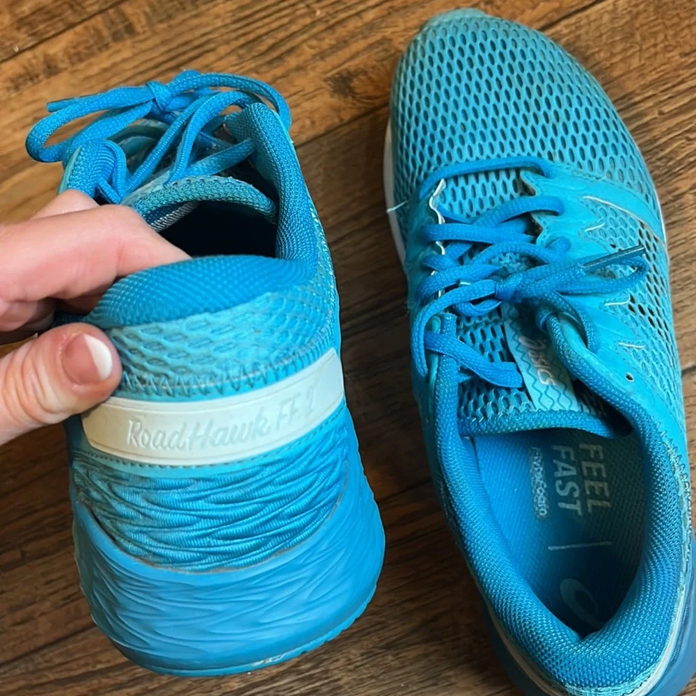 Asics Women's Sneakers in Vibrant Blue - Picture 4 of 5